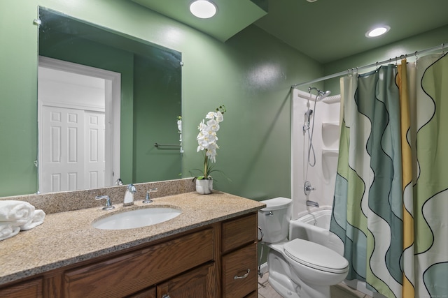 136 Pembroke Rd Unit 6-49, Danbury, CT 06811 - bathroom featuring toilet, shower / bath combo with shower curtain, and vanity