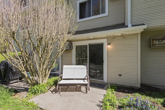 136 Pembroke Rd Unit 6-49, Danbury, CT 06811 - view of patio / terrace
