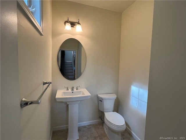 21 Old Oak Dr Unit 21, Brookfield, CT 06804 - bathroom with toilet and baseboards