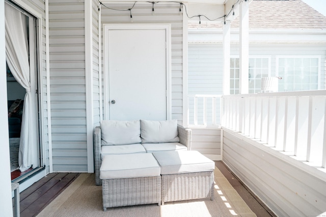 15 Forest Glen Cir Unit 19, Middletown, CT 06419 - sunroom / solarium featuring outdoor lounge area