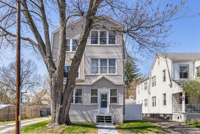 1909 Broad St, Hartford, CT 06114 - view of front facade with fence and entry steps