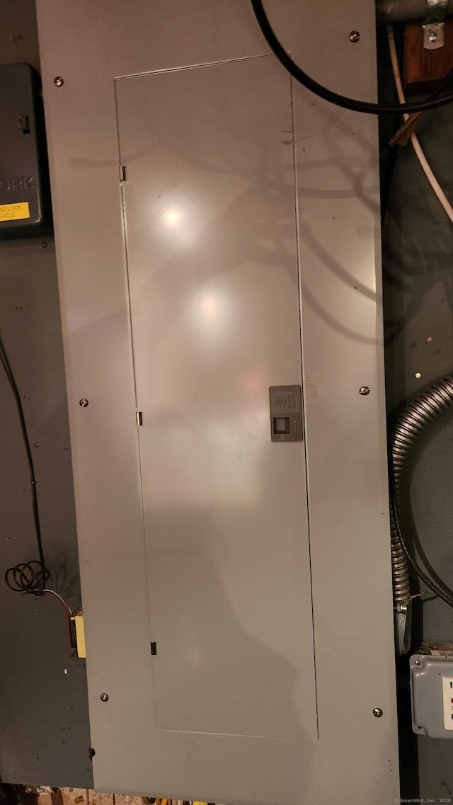 room details with electric panel