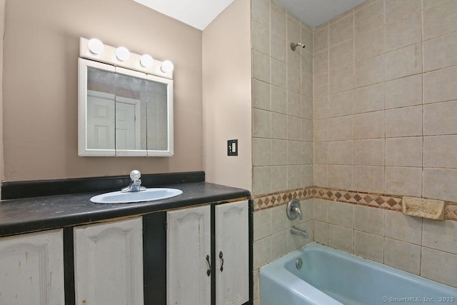 10 Silver St, Middletown, CT 06457 - full bath with vanity and tub / shower combination