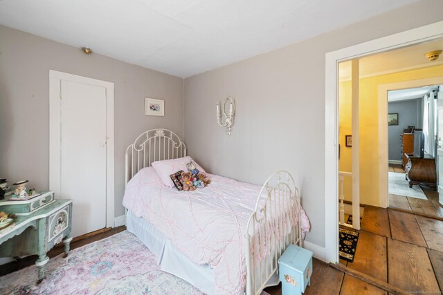 329 Weekeepeemee Rd, Woodbury, CT 06798 - bedroom featuring wood finished floors