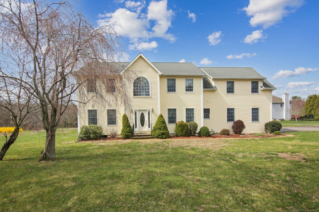 183 N Wawecus Hill Rd, Norwich, CT 06360 - colonial home featuring a front yard