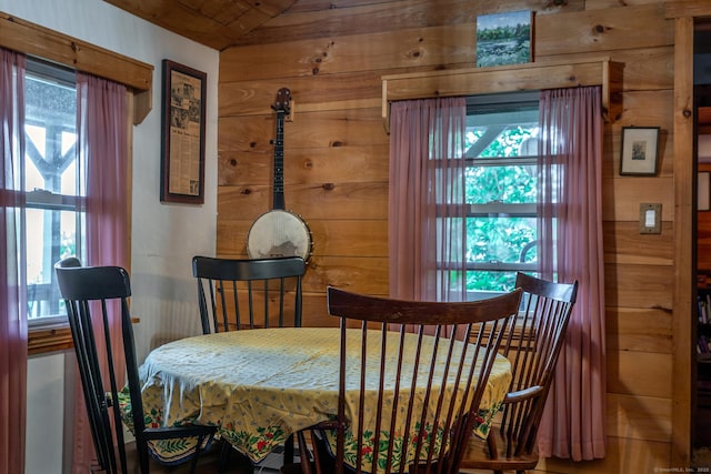11 Summer Hill Rd, New Fairfield, CT 06812 - dining space featuring plenty of natural light and vaulted ceiling