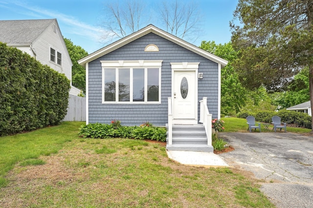 27 Prospect Ave, East Lyme, CT 06357 - view of front of home