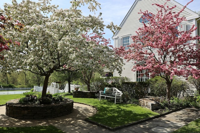 37 Giles Hill Rd, Redding, CT 06896 - surrounding community with fence and a yard