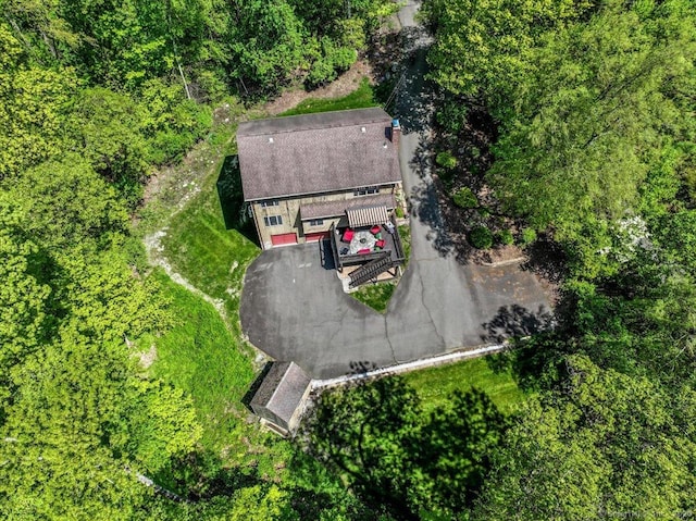 aerial view of property and surrounding area