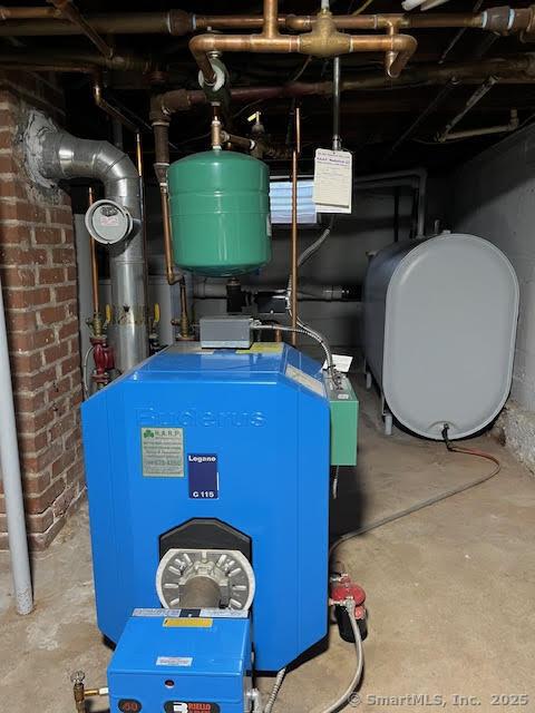 12 Homecrest St, Newington, CT 06111 - utilities featuring oil tank and a heating unit