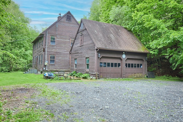 581 Oxford Rd, Oxford, CT 06478 - view of side of property featuring a chimney