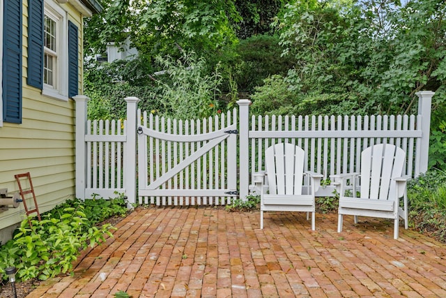 16 N Main St, Essex, CT 06426 - view of patio / terrace with a gate