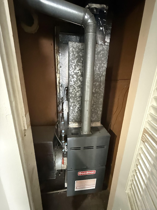 148 Plymouth St, New Haven, CT 06519 - utilities featuring heating unit