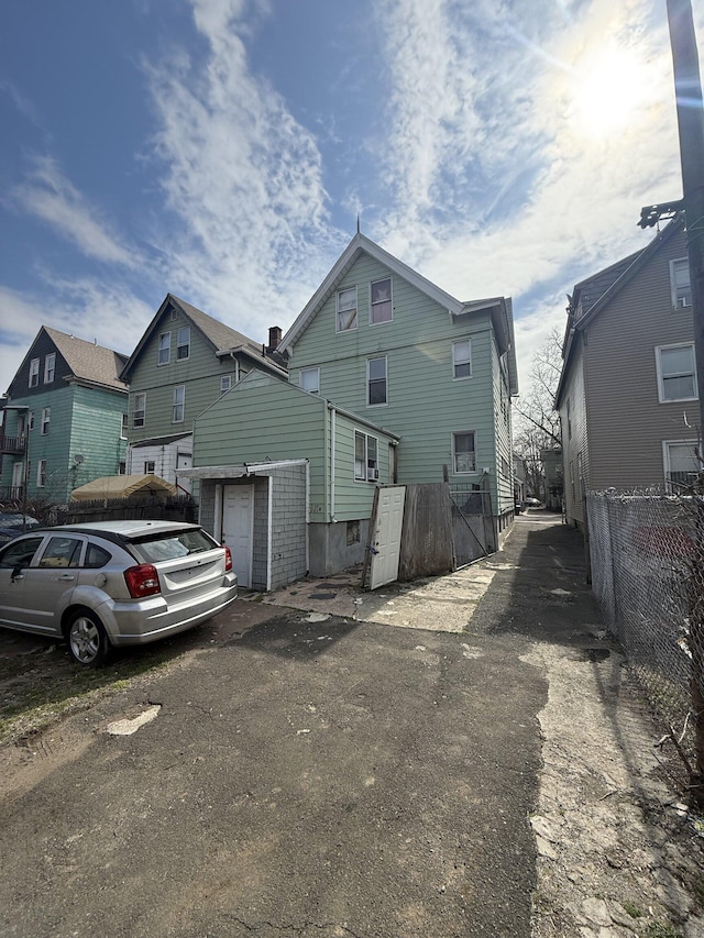 148 Plymouth St, New Haven, CT 06519 - exterior space with fence