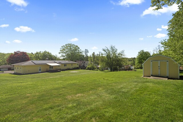 246 Sea Hill Rd, North Branford, CT 06471 - view of green lawn