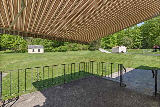 246 Sea Hill Rd, North Branford, CT 06471 - view of patio / terrace