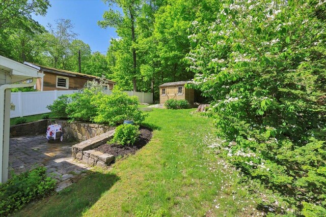 538 Winthrop Rd Unit 5, Deep River, CT 06417 - view of yard featuring a patio area