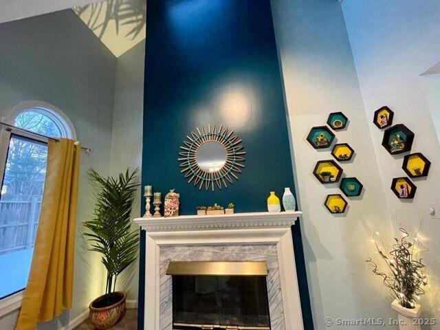190 Main St Apt D, Manchester, CT 06042 - detailed view of a glass covered fireplace