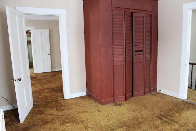 15 Wall St, Middletown, CT 06457 - hall featuring carpet floors and baseboards