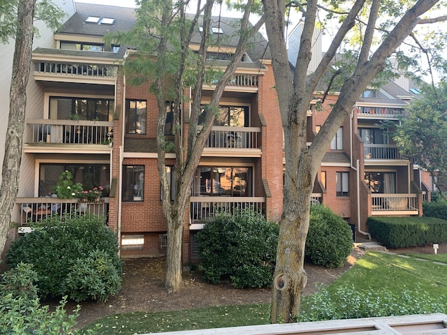 view of building exterior