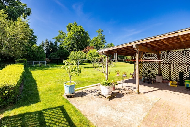 31 Mountain View Dr, Rocky Hill, CT 06067 - view of yard with a patio