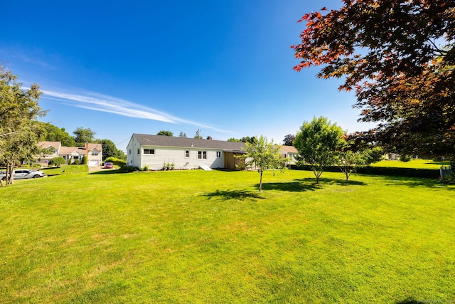 31 Mountain View Dr, Rocky Hill, CT 06067 - view of grassy yard