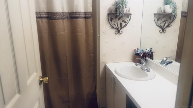 827 Oronoke Rd Apt 6-6, Waterbury, CT 06708 - bathroom featuring vanity