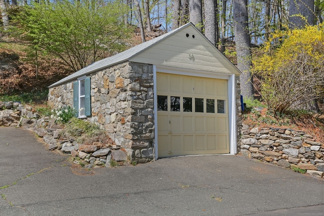 detached garage with driveway