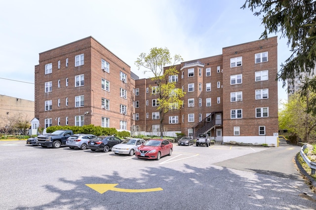 70 Strawberry Hill Ave Apt 3-2A, Stamford, CT 06902 - view of apartment building / complex with uncovered parking