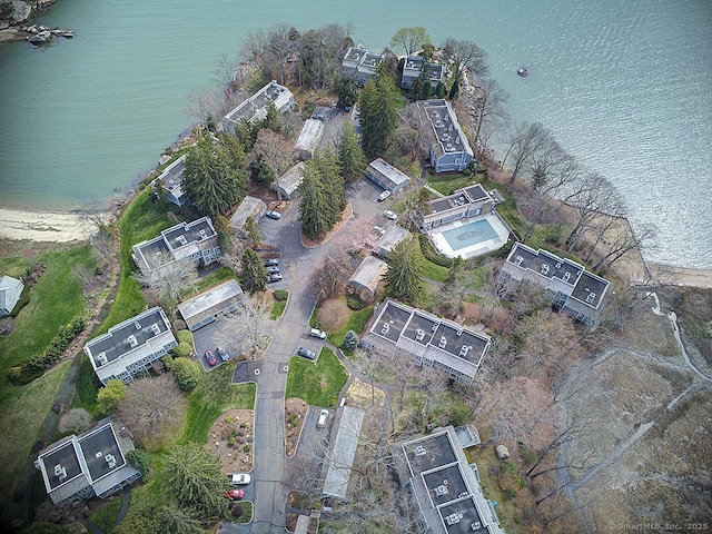 bird's eye view with a water view