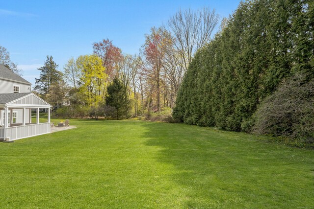 4 Rabbit Ln, Darien, CT 06820 - view of yard