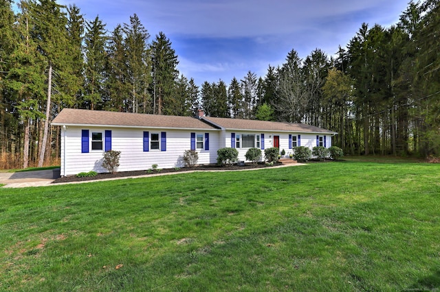 245 Paradise Ave, Hamden, CT 06514 - single story home with a front yard
