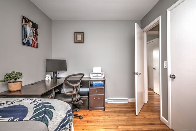 245 Paradise Ave, Hamden, CT 06514 - bedroom featuring light wood-type flooring, baseboards, and visible vents