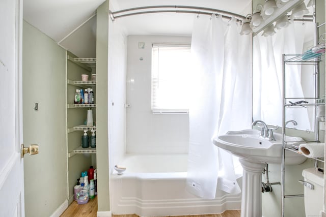 203 Westminster St, Hartford, CT 06112 - full bath with wood finished floors and shower / bath combo
