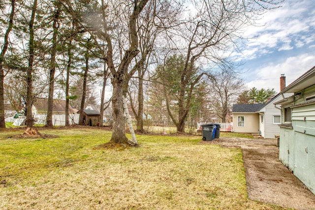 203 Westminster St, Hartford, CT 06112 - view of green lawn