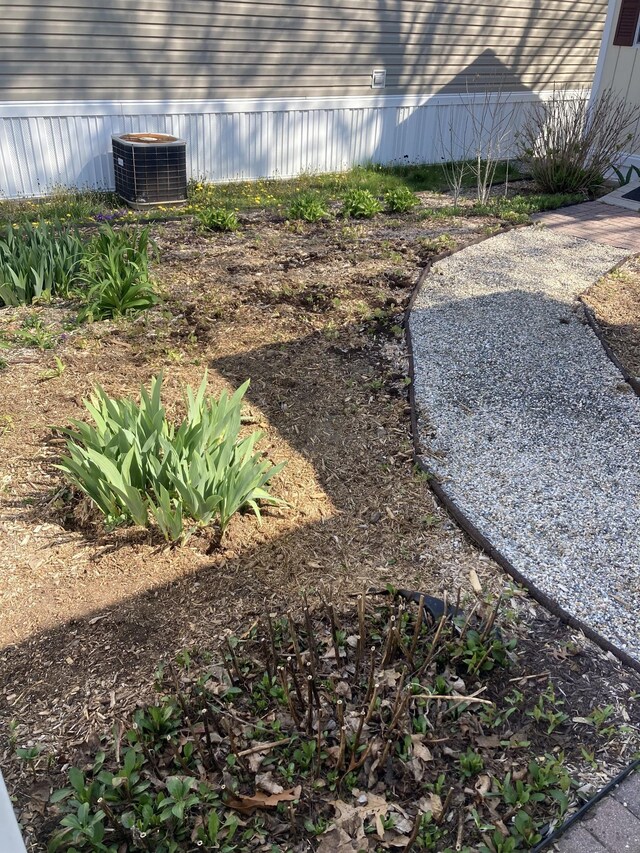 view of yard featuring cooling unit