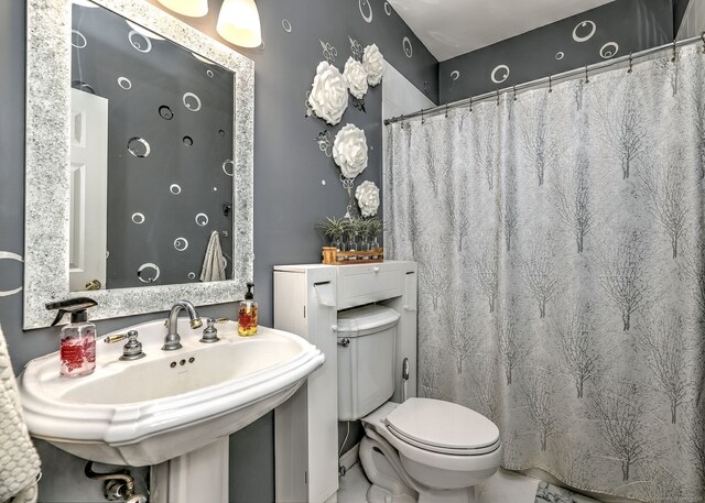 340 Webb Cir, Monroe, CT 06468 - full bath featuring toilet and a sink