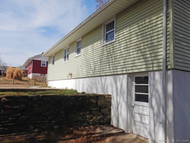 48 W Vine St, Stonington, CT 06379 - view of side of home