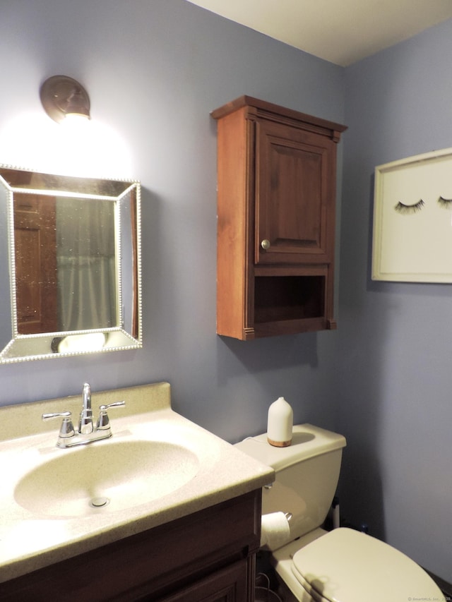 190 Wickham Rd, East Haddam, CT 06423 - full bathroom with vanity, a shower with curtain, and toilet