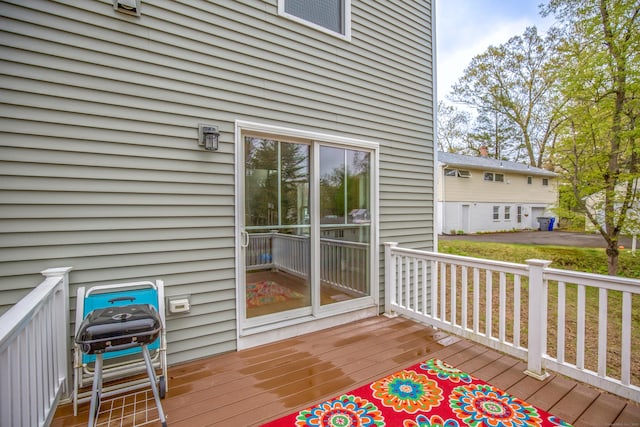 3 Henry Rd, Enfield, CT 06082 - deck with grilling area