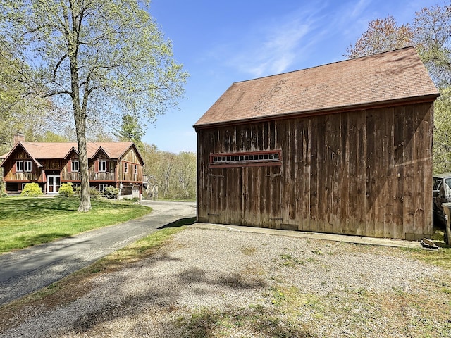 view of outbuilding featuring an outbuilding