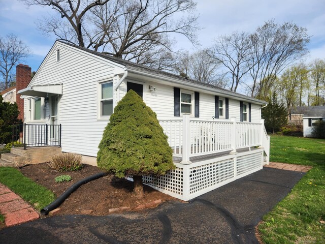 96 Smithfield Ave, Meriden, CT 06451 - view of front of house