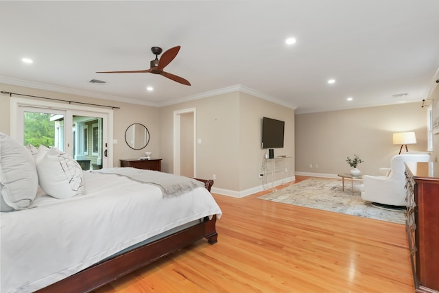 bedroom with recessed lighting, access to outside, light wood-type flooring, baseboards, and visible vents
