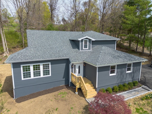 19 Stony Brook Rd, Brookfield, CT 06804 - view of front facade with a shingled roof