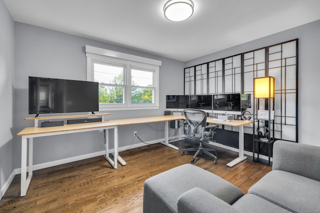 11 Botte Dr, West Haven, CT 06516 - home office with wood finished floors and baseboards