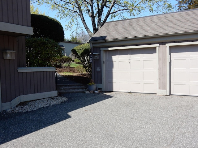 9 Heritage Cir Unit D, Southbury, CT 06488 - view of garage
