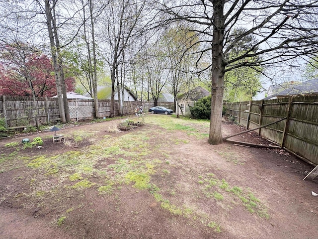 187 W Park Ave, New Haven, CT 06511 - view of yard featuring a fenced backyard