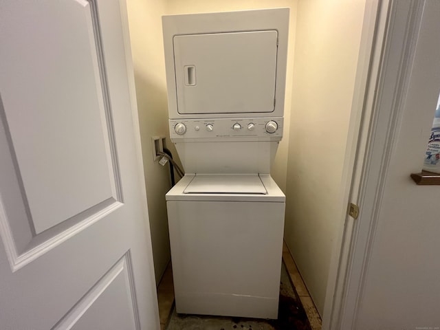 450 Naugatuck Ave Unit 450, Milford, CT 06460 - washroom featuring estacked washer and dryer