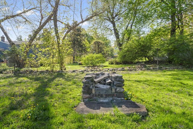 11 Knollwood Dr, Newtown, CT 06470 - view of yard