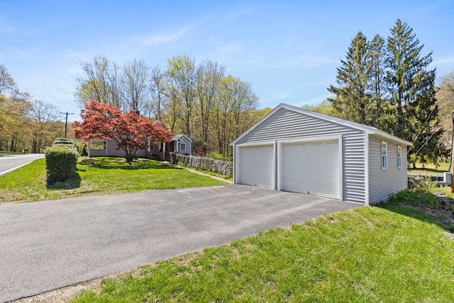 view of detached garage